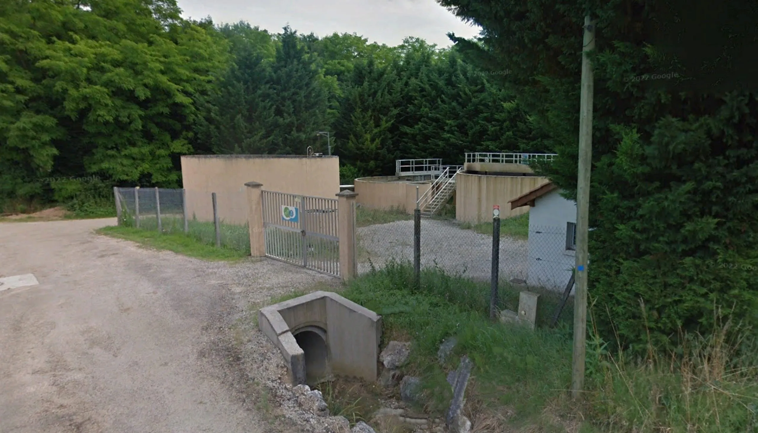 Vue-de-la-station-depuration-de-Bellegarde-et-des-Carronnieres-scaled